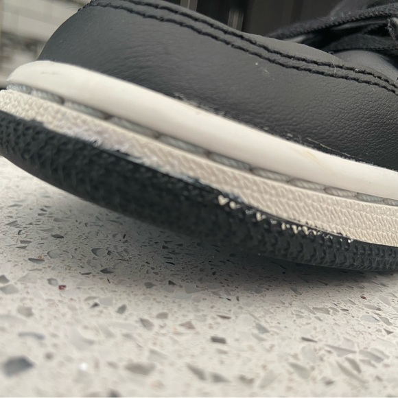 Nike Air Jordan 1 Reverse Panda Womens - Picture 14 of 16